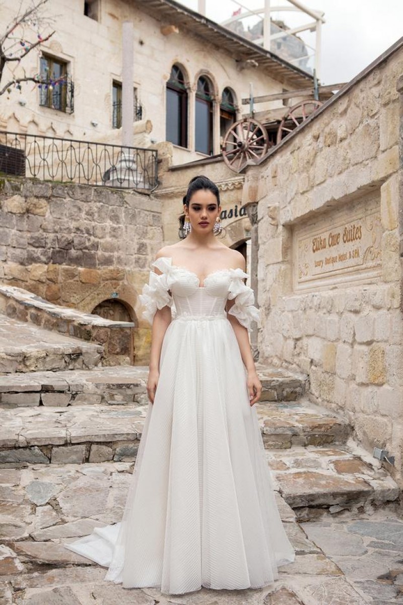 Reflection 4038 (Uzun etekli)