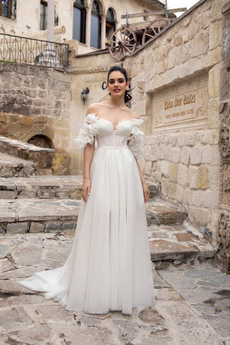 Reflection 4038 (Uzun etekli)