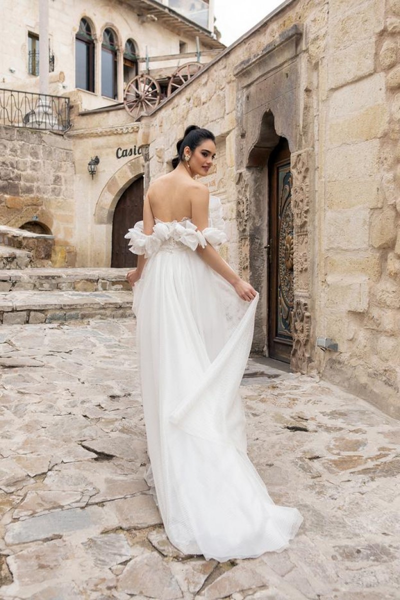 Reflection 4038 (Uzun etekli)